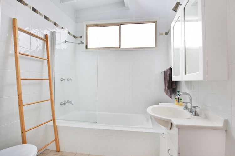 The Deckhouse – Pet Friendly – 2 Mins to Beach