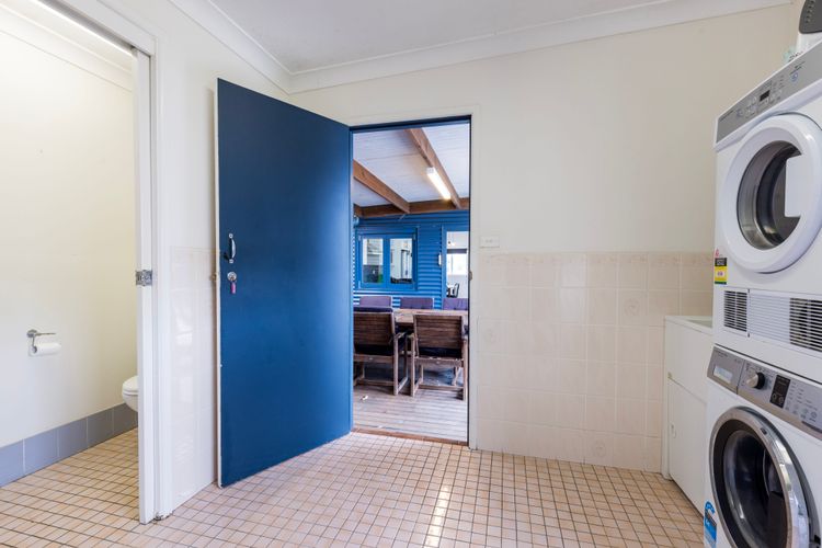 Bluetongue: Pet Friendly with Spa – 4 Mins to Beach