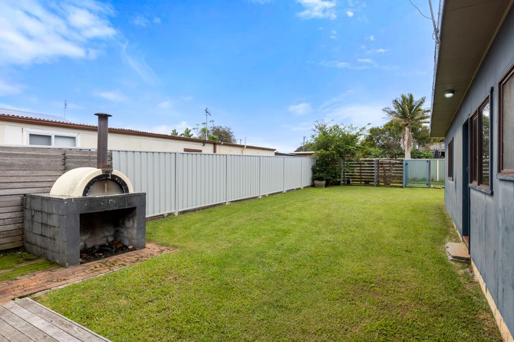 Bluetongue: Pet Friendly with Spa – 4 Mins to Beach