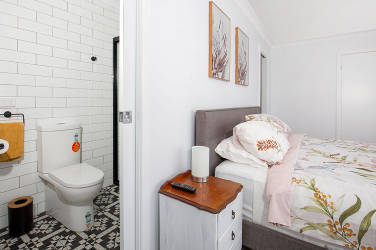 Burra Days – Pet Friendly – 5 mins Walk to the Beach