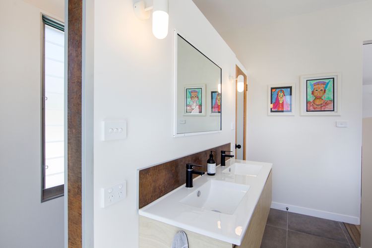 Spinnaker – Family Getaway – 2mins Walk to Beach
