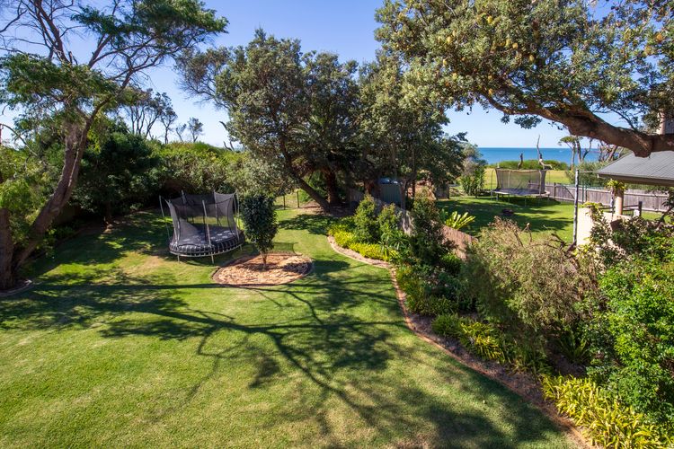 Amazing beachfront at your doorstep, Easy access to an amazing surf beach for surfing