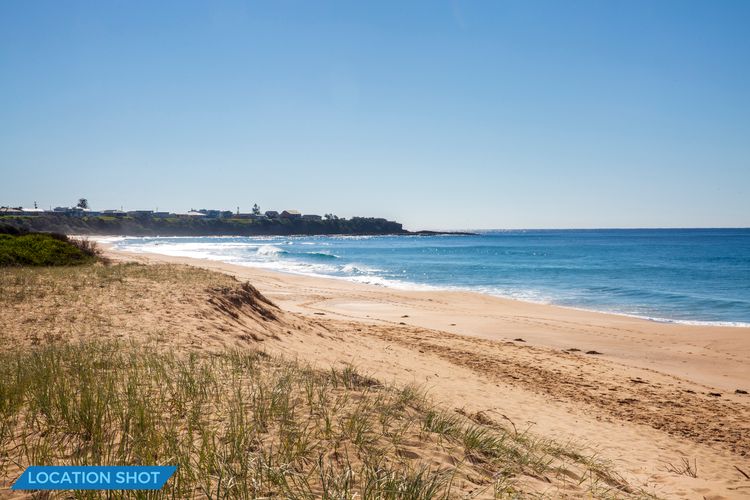 Easy access to an amazing surf beach for surfing, Amazing beachfront at your doorstep