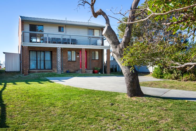 Endless Summer – Absolute Beachfront – Pet Friendly