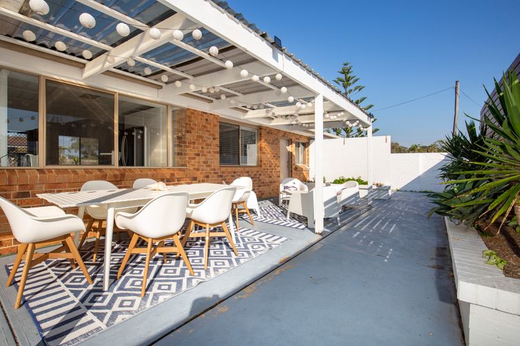 Amazing beach only a few minutes walk away, Easy access to an amazing surf beach for surfing