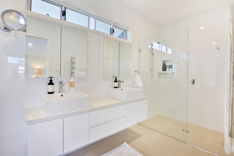 Sapphire Sands – Pet Friendly – Community Pool