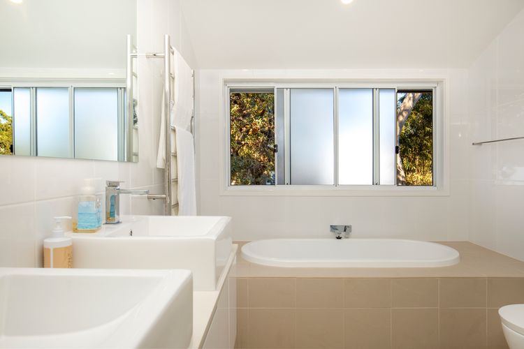 Sapphire Sands – Pet Friendly – Community Pool