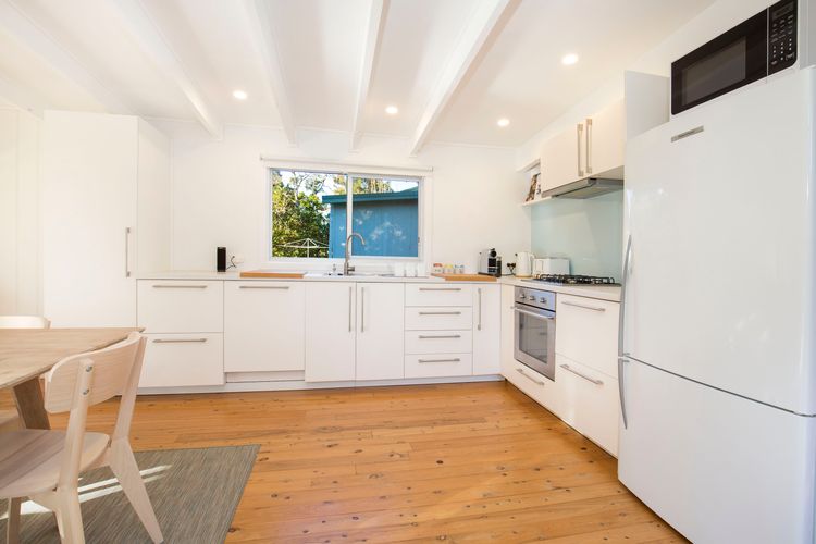 Beachwood – Firepit – Pet Friendly – 2 Mins Walk to the Beach