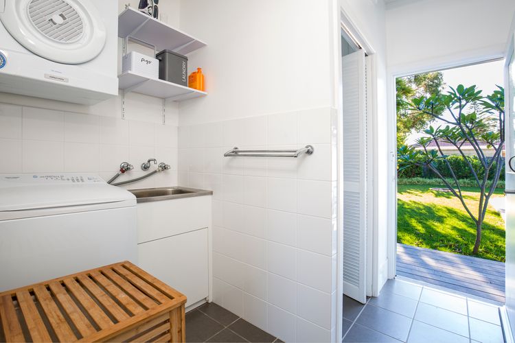 Beachwood – Firepit – Pet Friendly – 2 Mins Walk to the Beach