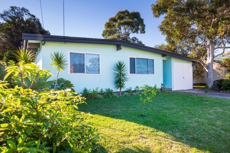 Close to local golf course, Amazing beach only a few minutes walk away