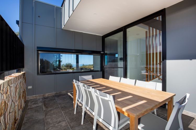 Banksia – Stunning New Absolute Beachfront