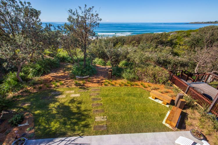 Amazing beach only a few minutes walk away, Easy access to an amazing surf beach for surfing