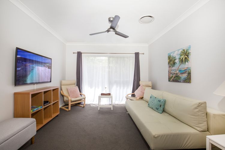 Calypso – 4 Mins Walk to Beach – Community Pool