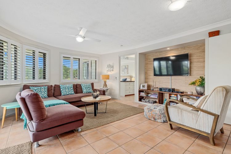 Shoreline 3 Beachfront Apartment