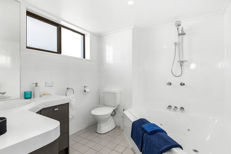 Shoreline 6 with Ocean Views To See The Whales