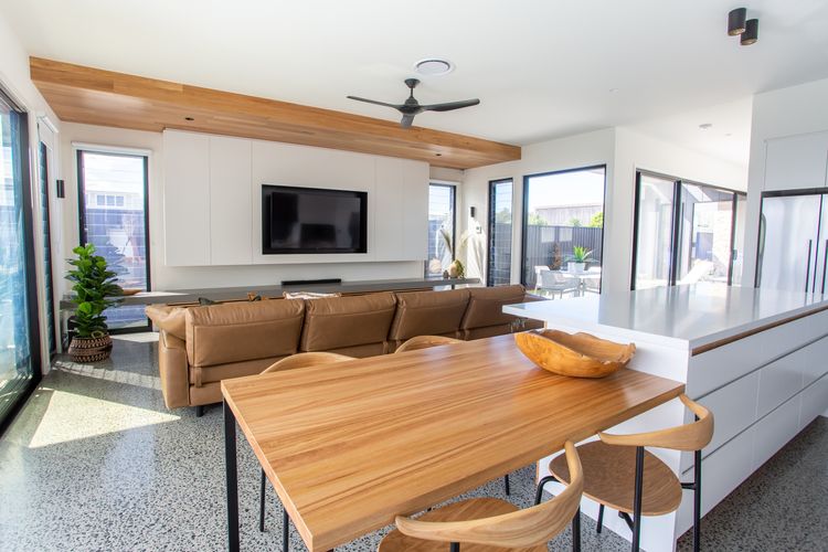 Breeze @ Salt – Beachside, Heated Pool, Wheelchair Access