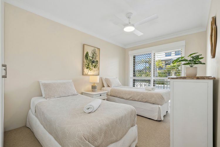 Sunrise by the Sea 1 – Ocean Glimpse Apartment