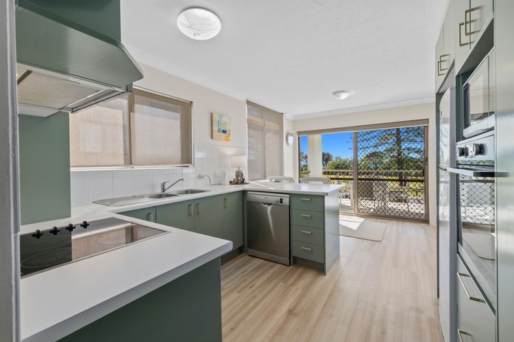 Sunrise by the Sea 1 – Oceanview Apartment