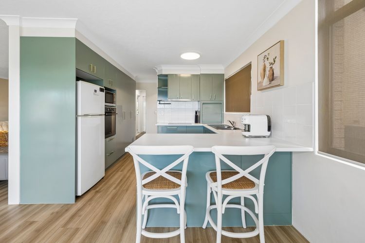 Sunrise by the Sea 1 – Ocean Glimpse Apartment
