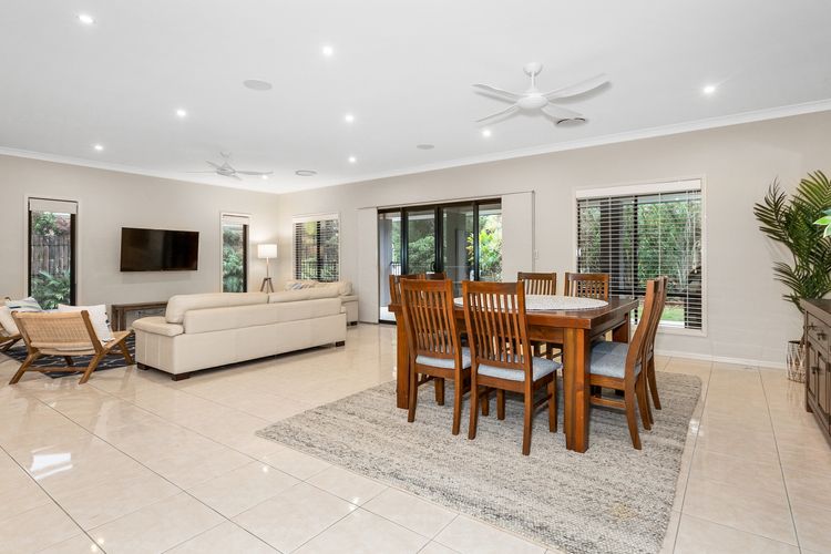 Black Rock Beach House with Pool