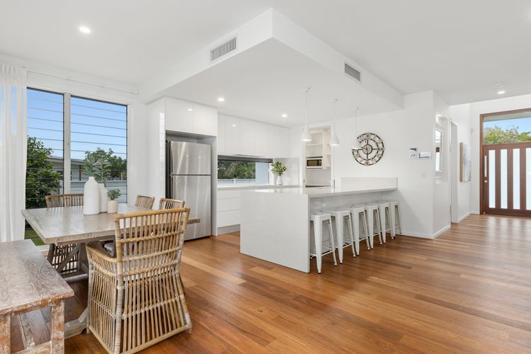 Sunrise Mansion with Pool