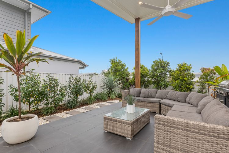 Sunrise Mansion with Pool