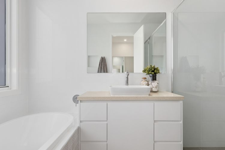 Sunrise Mansion with Pool