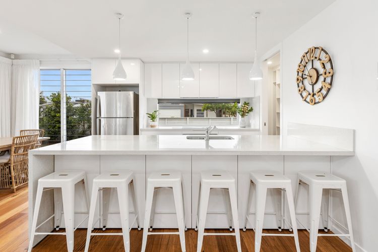 Sunrise Mansion with Pool