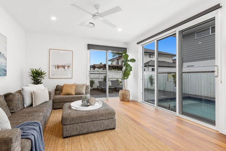 Sunrise Mansion with Pool