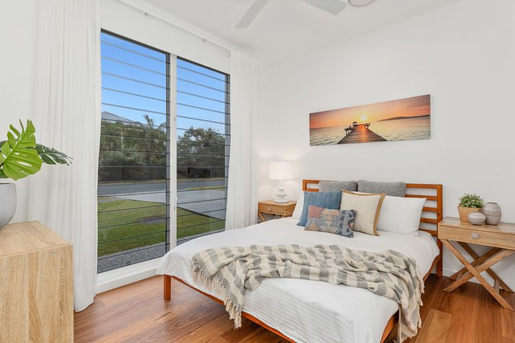 Sunrise Mansion with Pool