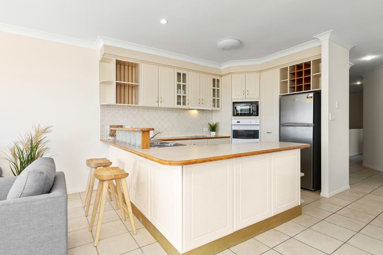 Luna Sea Kingscliff with Ocean Glimpses