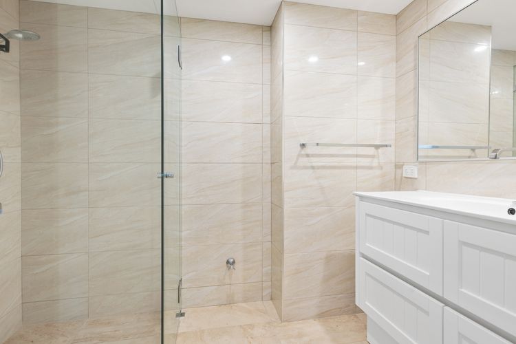 Salty Kisses on Marine Parade