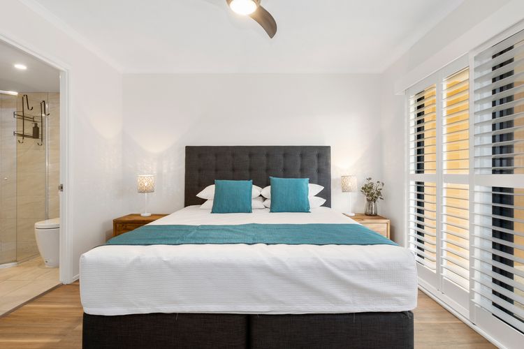 Salty Kisses on Marine Parade