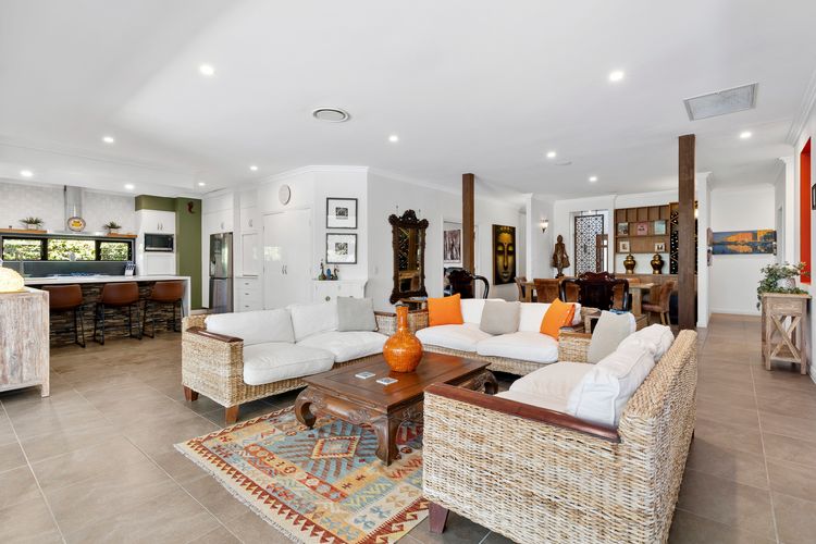 The Doggy Beach House –  with Pool in Pottsville