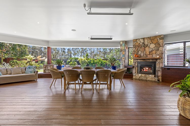 The Doggy Beach House –  with Pool in Pottsville