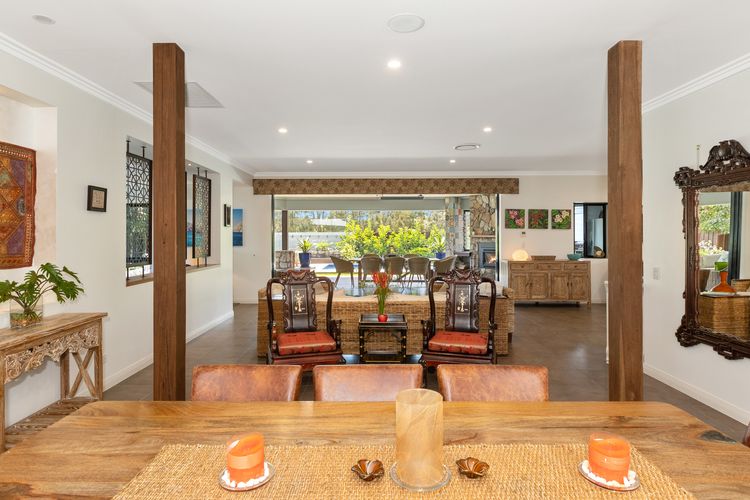 The Doggy Beach House –  with Pool in Pottsville