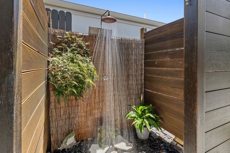 The Doggy Beach House –  with Pool in Pottsville