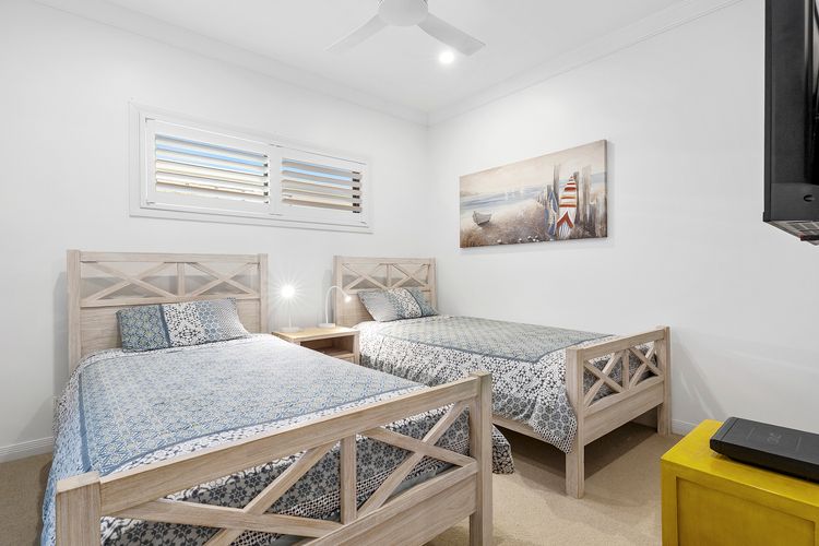 The Doggy Beach House –  with Pool in Pottsville