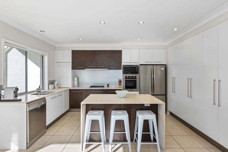 Surfside Dreaming – Townhouse with Pool Close to the Beach