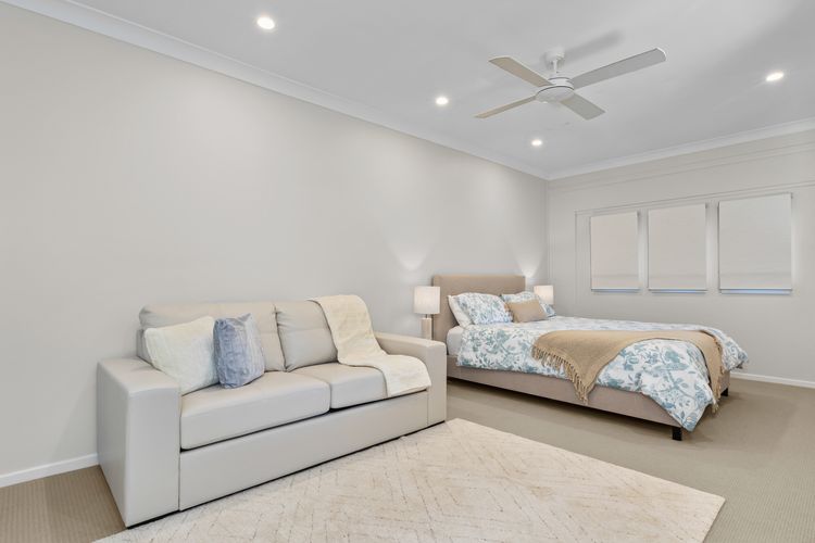 Surfside Dreaming – Townhouse with Pool Close to the Beach