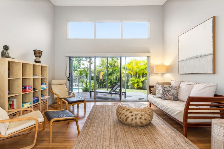 Casuarina Surfbreak Beach House with Pool