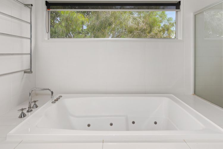 Casuarina Surfbreak Beach House with Pool