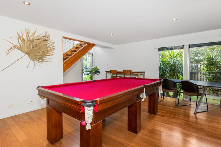 Casuarina Surfbreak Beach House with Pool