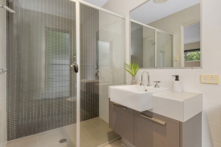 Casuarina Surfbreak Beach House with Pool