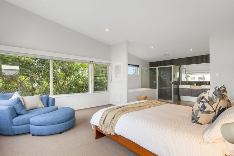 Casuarina Surfbreak Beach House with Pool