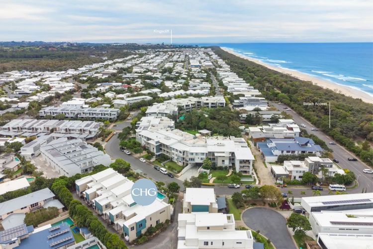 Beachside Haven Modern Townhouse with Pool