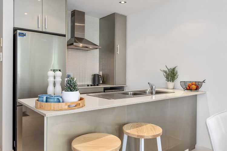 Beachside Haven Modern Townhouse with Pool