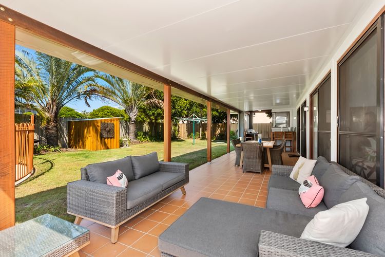 Coastal Soul –  Pet Friendly, Family Entertainer with Pool