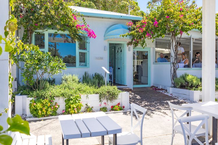 Coastal Soul –  Pet Friendly, Family Entertainer with Pool