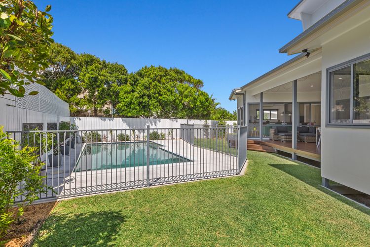 Beach House On Ebony – Casuarina